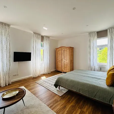 Weiberwirtschaft In Gasthof 3*