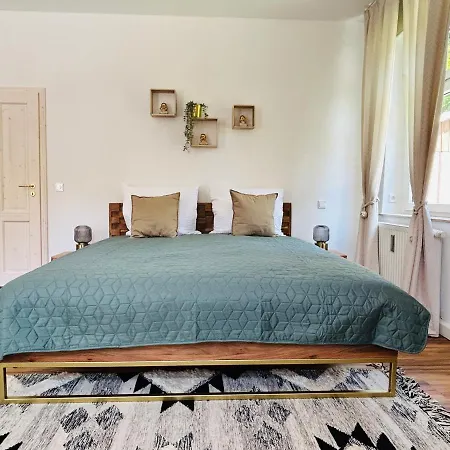 Weiberwirtschaft In 3*